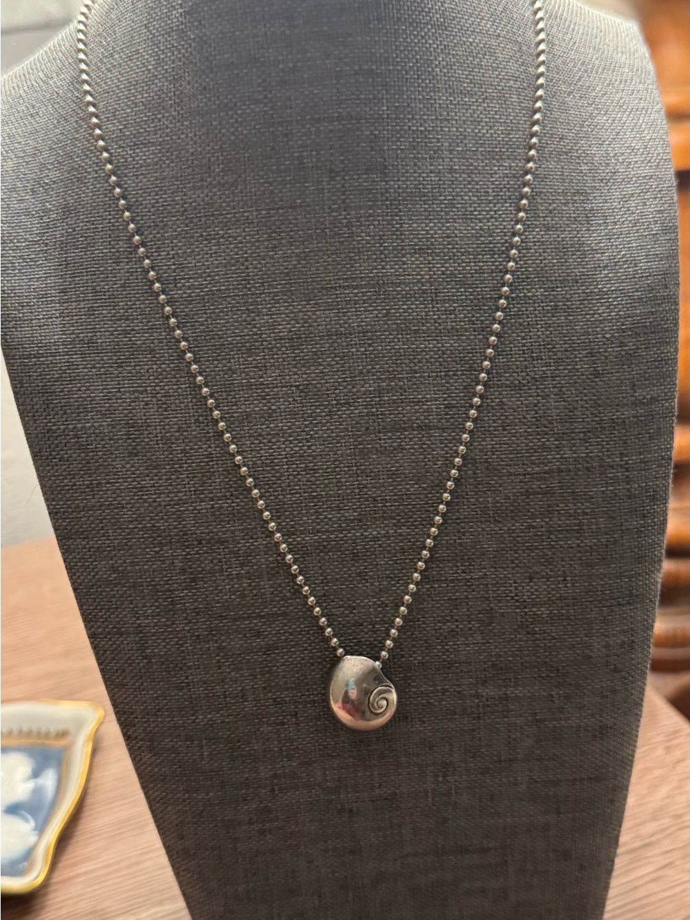 🩶 MIGNON FAGET STERLING SIVER SHELL PENDAT WITH STERLING BALL CHAIN! 🩶🩶 - Picture 2 of 6